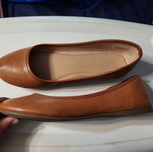 Tan flats